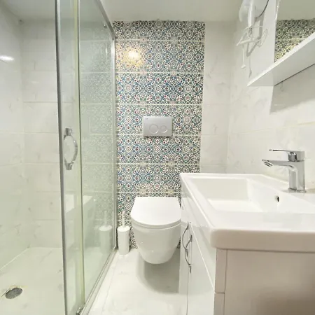 Апартаменты Comfortable And Central Studio Flat In Beyoglu
